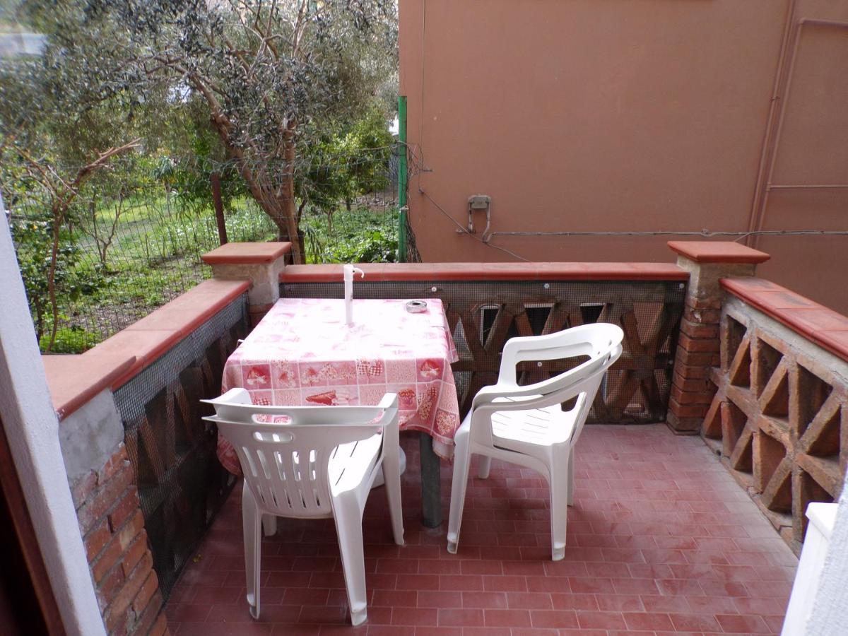 Il Porticciolo Apartment จีอาร์ดีนี นักซอส ภายนอก รูปภาพ