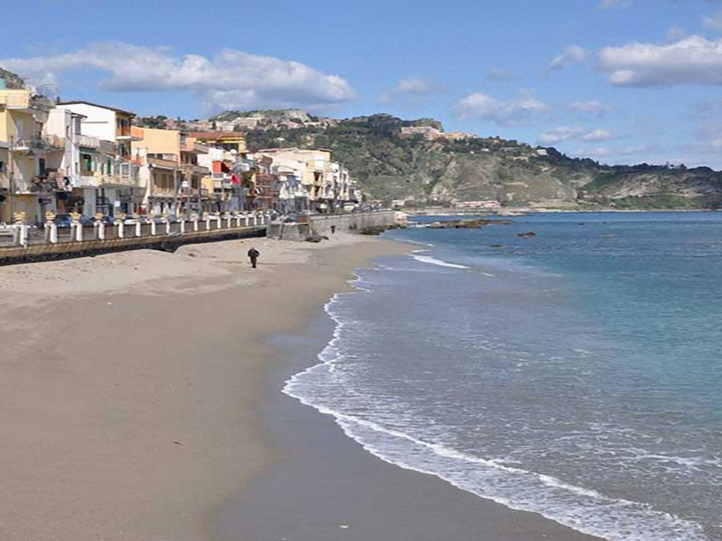 Il Porticciolo Apartment จีอาร์ดีนี นักซอส ห้อง รูปภาพ